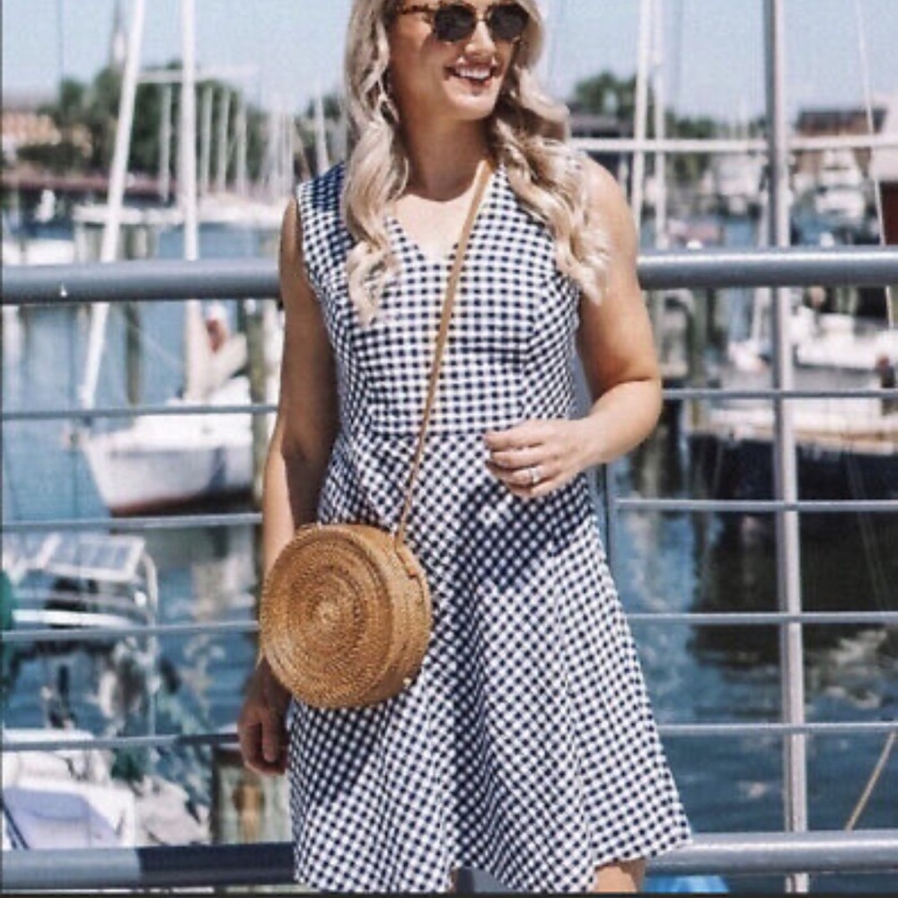 Draper James Navy & White Seersucker Gingham Dress | Size 2 | Preppy V-Neck